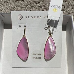 Kendra Scott Pink and Gold Earrings McKenna small drop feather weight $68 new